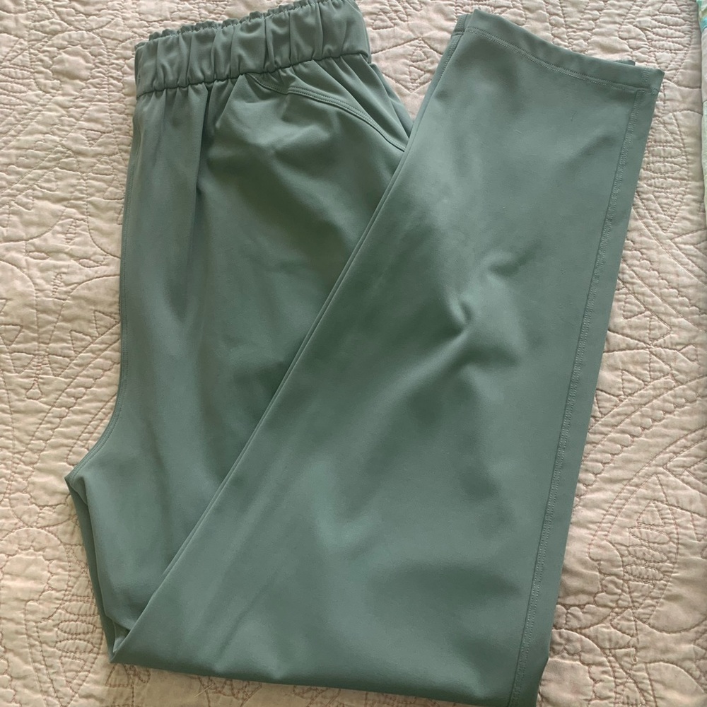 LuluLemon elastic waist pants